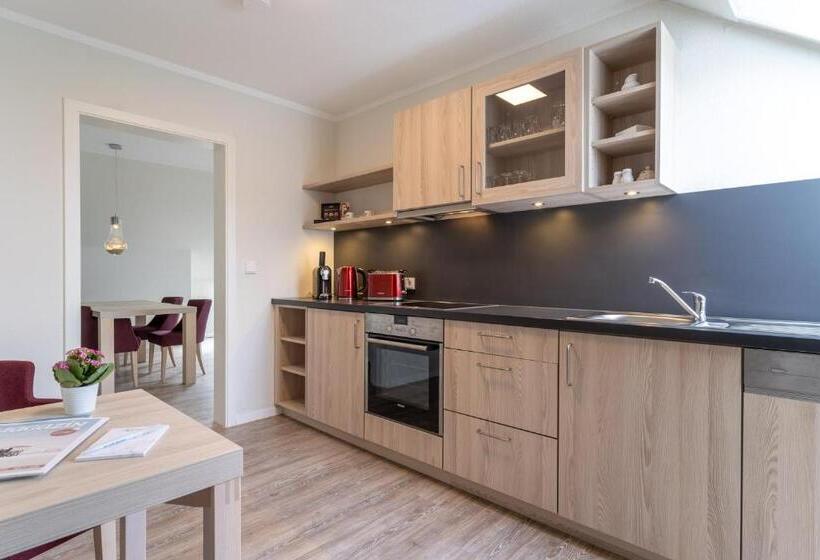 جناح, Garni Kölfhamm