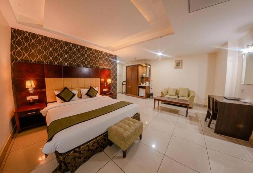 اتاق کلاب, Gateway Grandeur