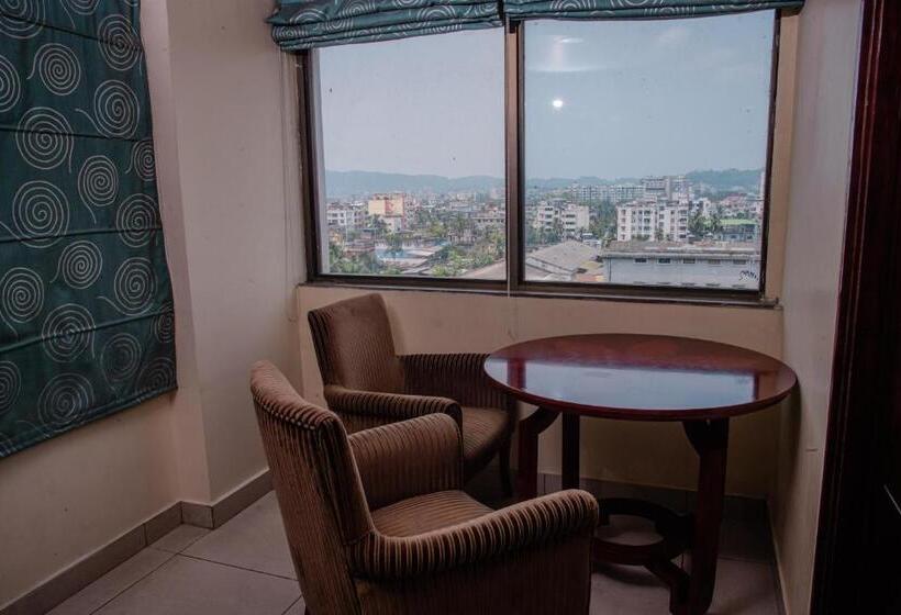 اتاق کلاب, Gateway Grandeur