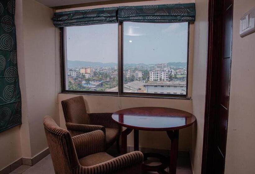 اتاق کلاب, Gateway Grandeur