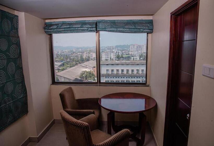 اتاق کلاب, Gateway Grandeur