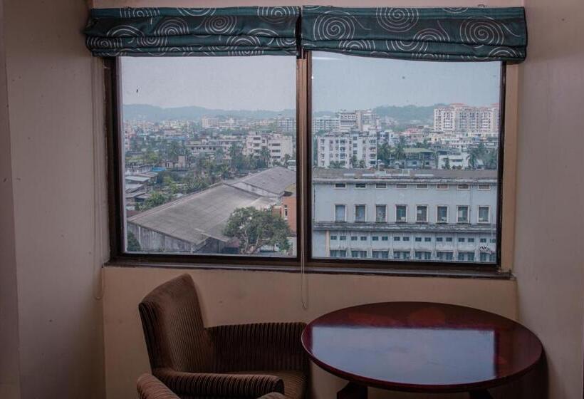 اتاق کلاب, Gateway Grandeur