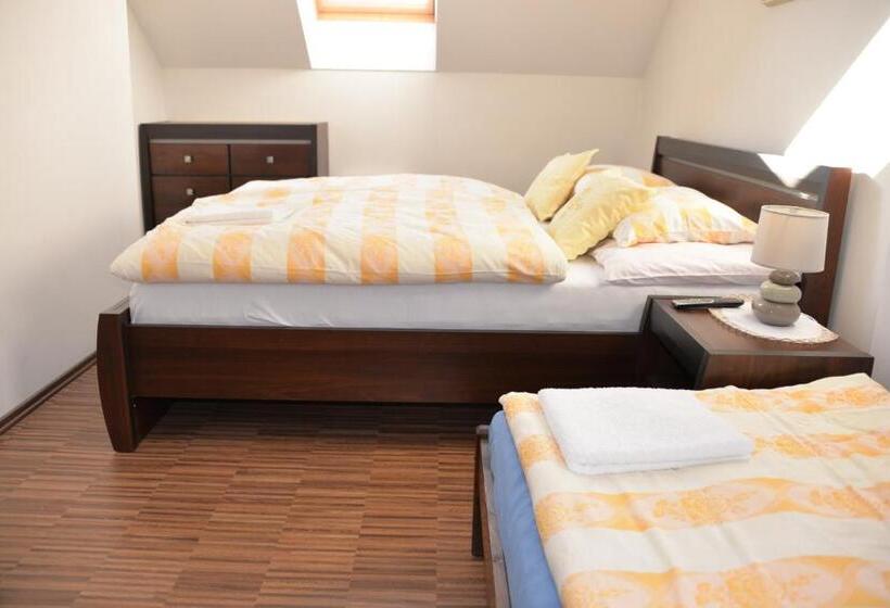 스탠다드 트리플 룸, Harmony Hall