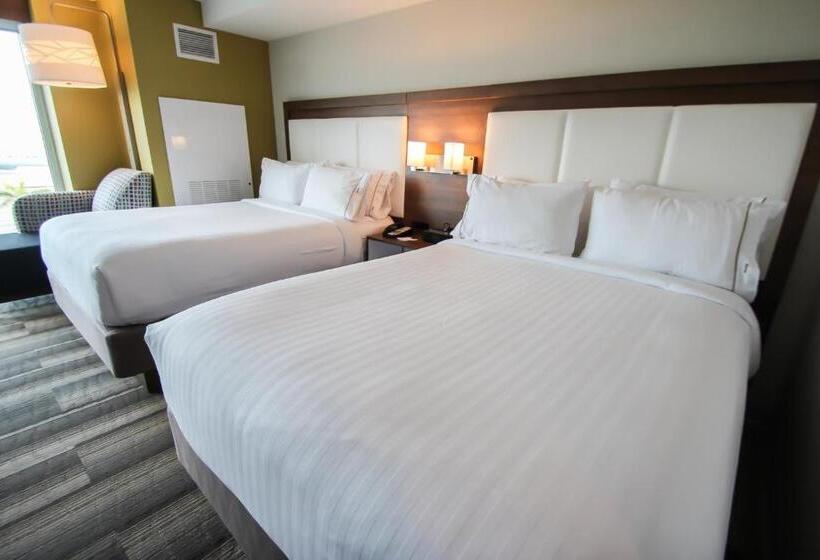 Номер Стандарт, Holiday Inn Express & Suites Miami Airport East, An Ihg
