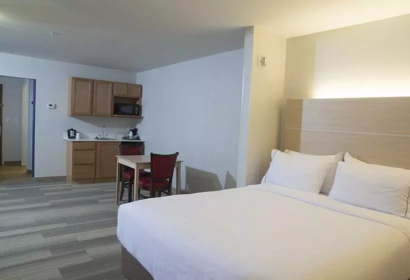 身障者適用スイートルーム, Holiday Inn Express & Suites Monroe, An Ihg