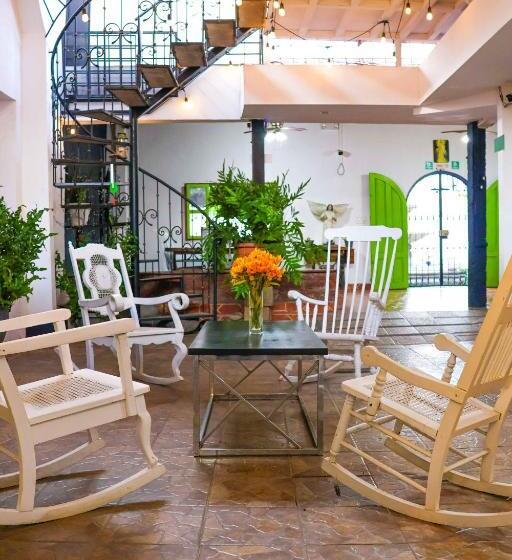 اتاق لوکس, La Casa De Mamapán Hotel Colonial Ahuachapan