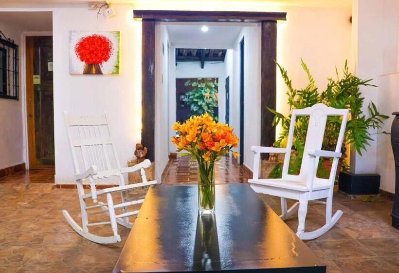اتاق لوکس, La Casa De Mamapán Hotel Colonial Ahuachapan
