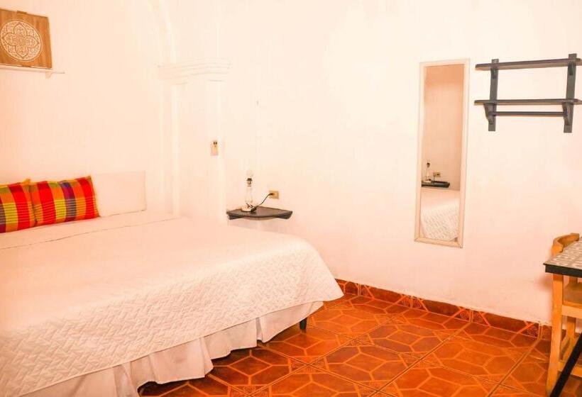 اتاق لوکس, La Casa De Mamapán Hotel Colonial Ahuachapan