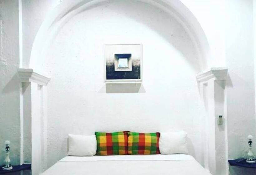اتاق لوکس, La Casa De Mamapán Hotel Colonial Ahuachapan