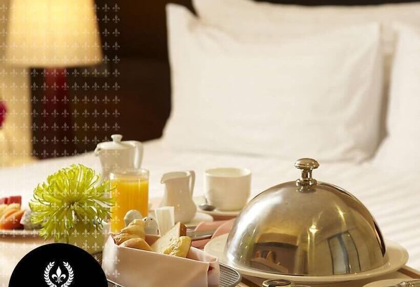 اتاق راحتی سه تخته, Leclub Resort