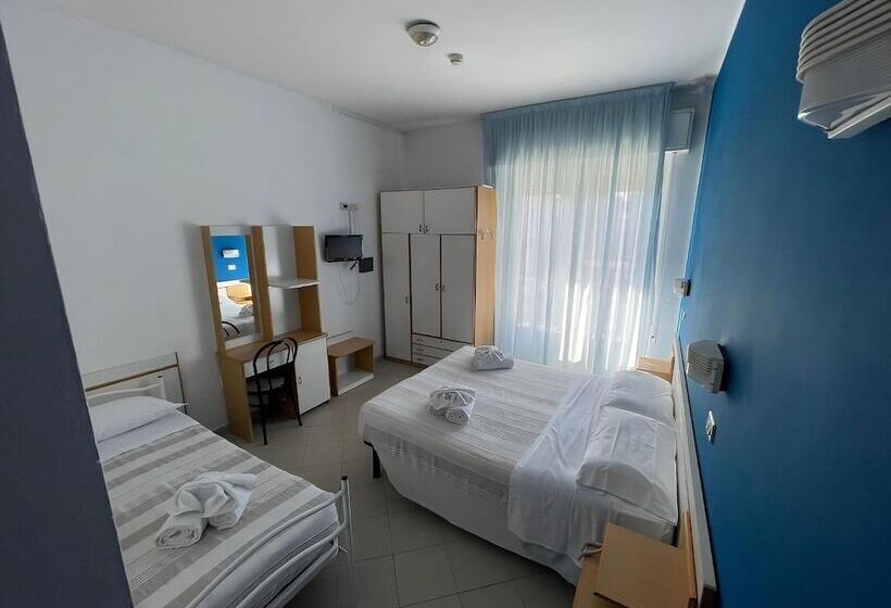 Habitación Triple Estándar, Marilonda