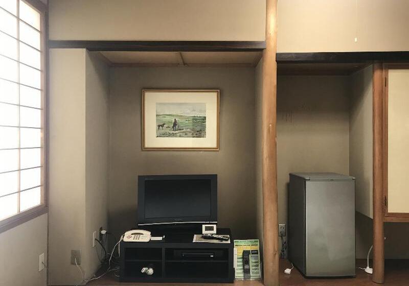 اتاق خانوادگی, Nuve