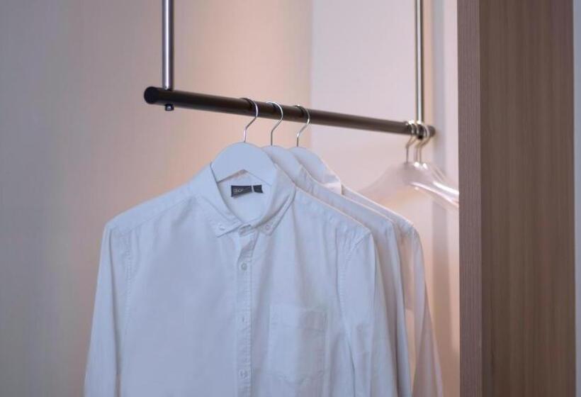 اتاق کلاسیک, Nuve