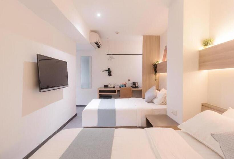 اتاق خانوادگی, Nuve