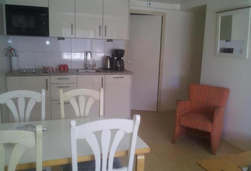 Апартаменты 1 Спальня Нижний Этаж, Rasch