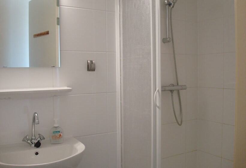 Апартаменты 1 Спальня, Rasch