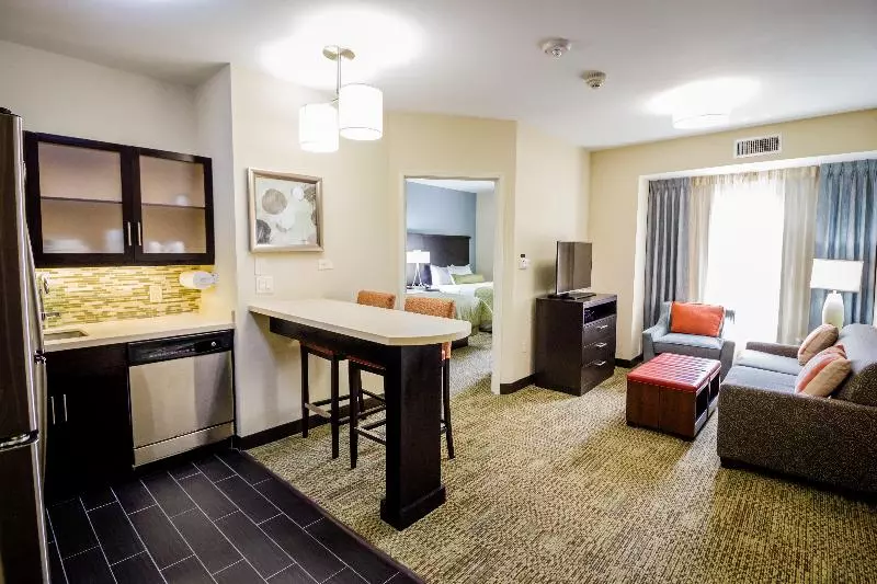 身障者適用スイートルーム, Staybridge Suites Plano   Legacy West Area, An Ihg
