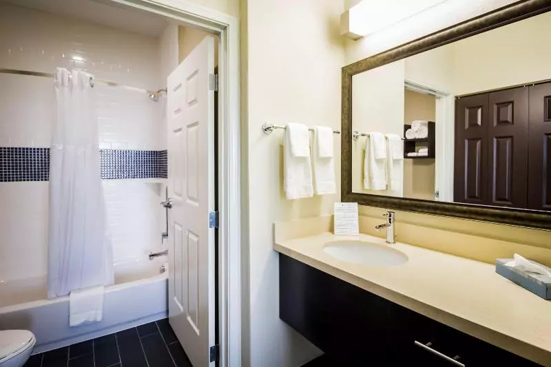 身障者適用スイートルーム, Staybridge Suites Plano   Legacy West Area, An Ihg