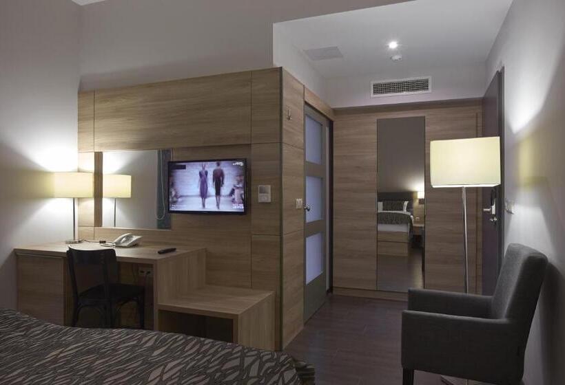 Номер Стандарт, Therapia