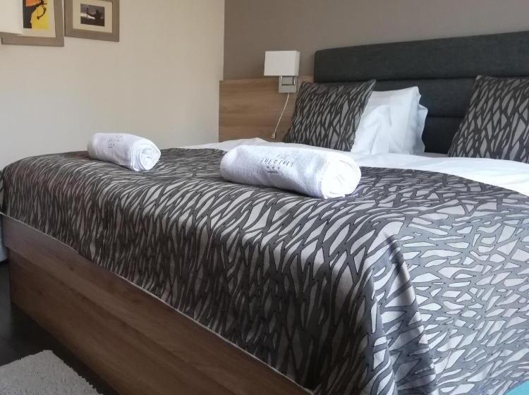 Номер Стандарт, Therapia