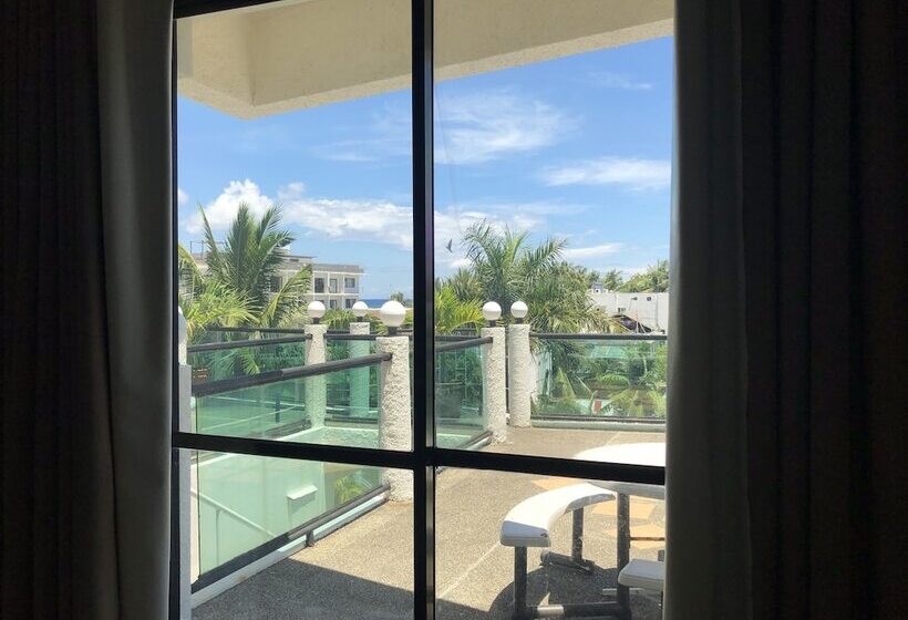 חדר משפחתי, Turtle Inn Resort