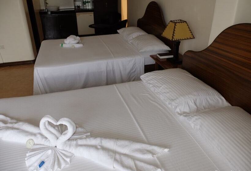 חדר משפחתי, Turtle Inn Resort