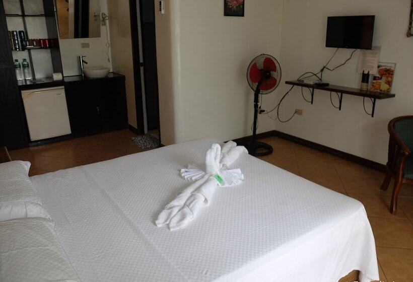 חדר משפחתי, Turtle Inn Resort