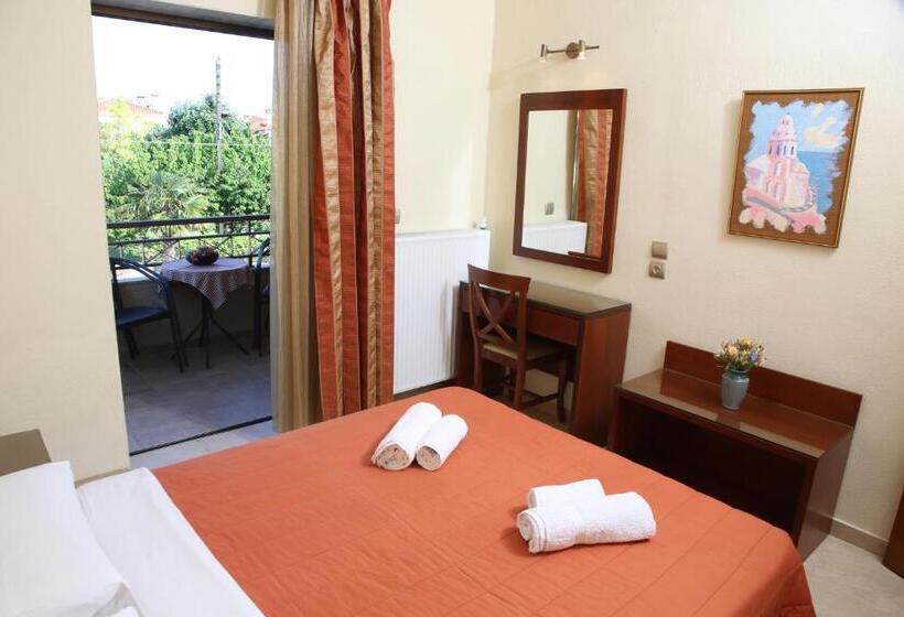 דירת חדר, Zeus