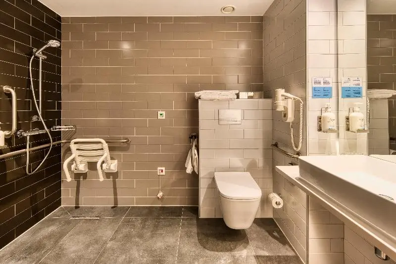 Standard-invahuone Queen-vuode, Holiday Inn Express Madrid Airport, An Ihg