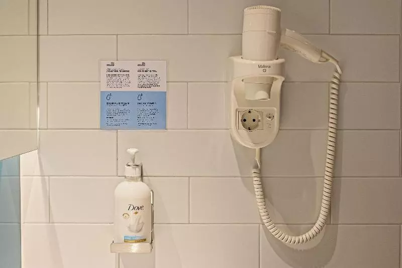 Standard-invahuone Queen-vuode, Holiday Inn Express Madrid Airport, An Ihg