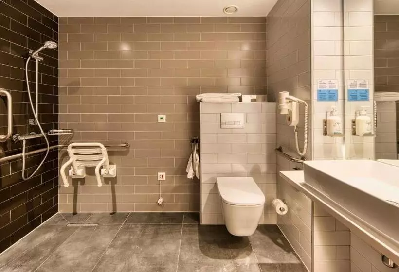 Standard-invahuone Queen-vuode, Holiday Inn Express Madrid Airport, An Ihg
