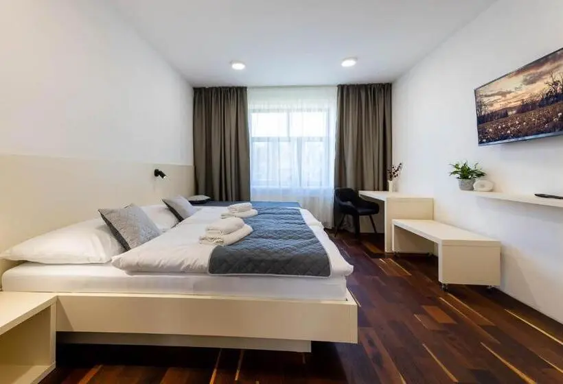 スタンダード４人部屋, Pension Chmelnice