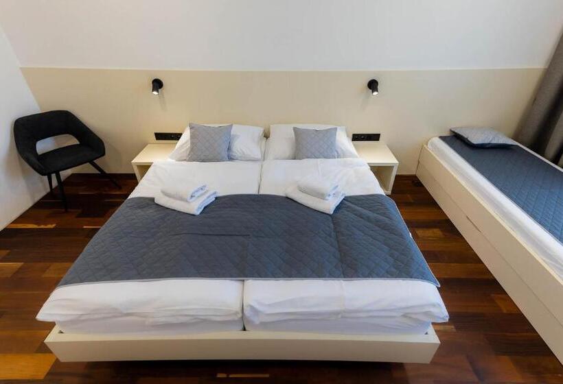 スタンダード4人部屋, Pension Chmelnice