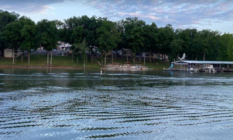 חדר משפחתי, Kentucky Lake Hickory Hill Resort