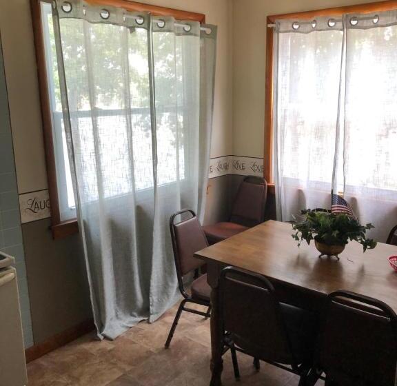 חדר משפחתי, Kentucky Lake Hickory Hill Resort