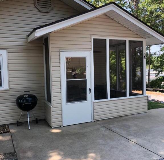 חדר משפחתי, Kentucky Lake Hickory Hill Resort