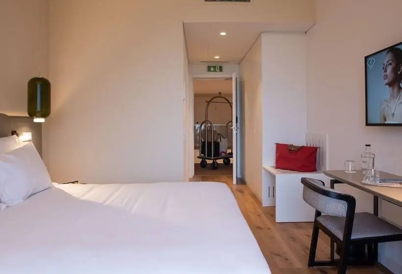 Superior-huone Sivuttainen Merinäkymä, Sines Sea View Business & Leisure