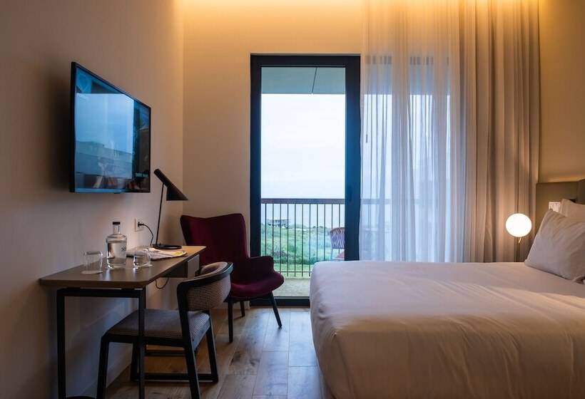 اتاق سوپریور با چشم‌انداز دریا, Sines Sea View Business & Leisure