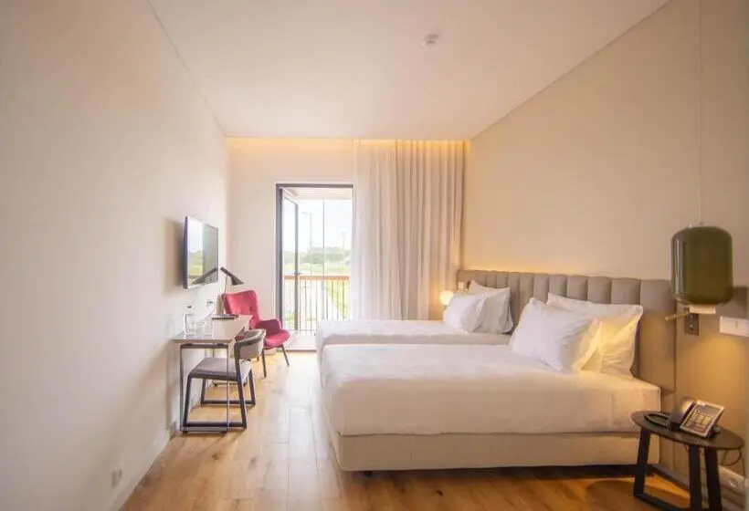 Superior-huone Kaupunkinäkymä, Sines Sea View Business & Leisure