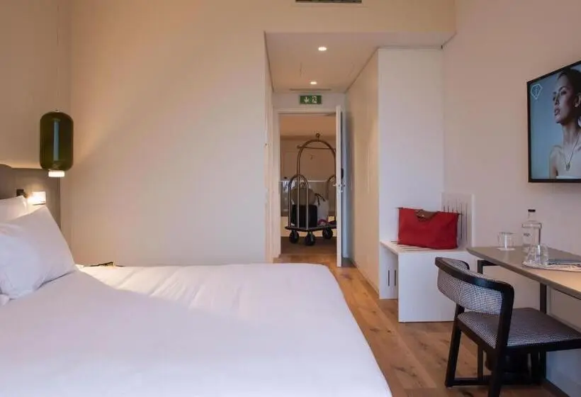 Superior-huone Sivuttainen Merinäkymä, Sines Sea View Business & Leisure