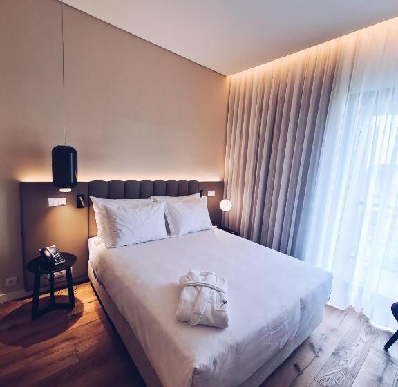 غرفة سوبيريور مطلة على المدينة, Sines Sea View Business & Leisure