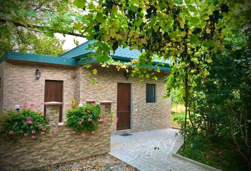 اتاق لوکس, Ekas Rosengarten