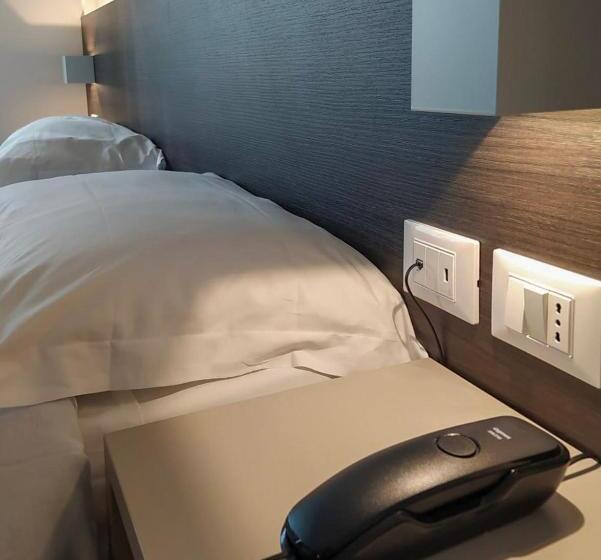 غرفة قياسية لذوى الاحتياجات الخاصة, Friuli