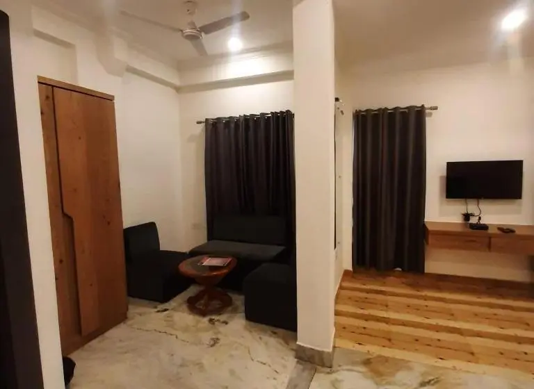 デラックスルーム, Nisha Nest, Bhopal