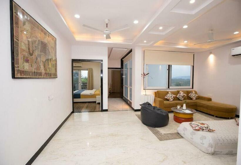 جناح جونيور مزوَّد بشرفة, Amizunie S Boutique Hotel By Ssaz Hospitality