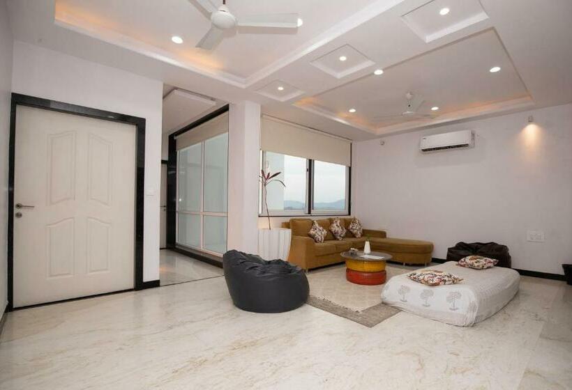 جناح جونيور مزوَّد بشرفة, Amizunie S Boutique Hotel By Ssaz Hospitality