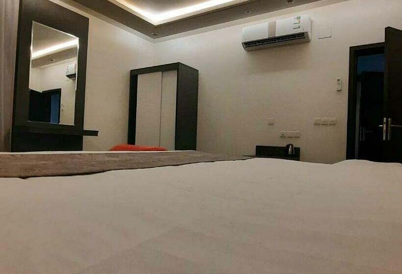 Студия Deluxe, جولدن نيو جوان   Golden New Gewan