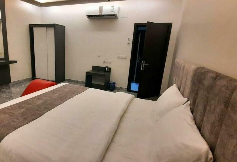 豪华工作室, جولدن نيو جوان Golden New Gewan