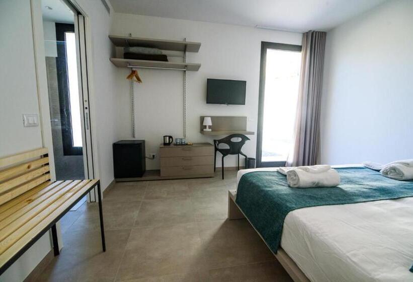 غرفة قياسية مطلّة علي الحديقة, Agaves