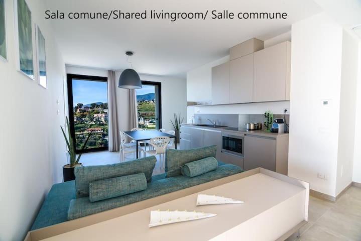 غرفة قياسية مطلّة علي الحديقة, Agaves